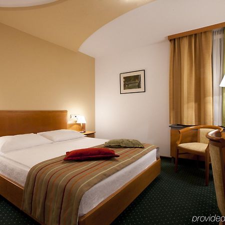 Отель Ibis Styles Ljubljana Centre Номер фото